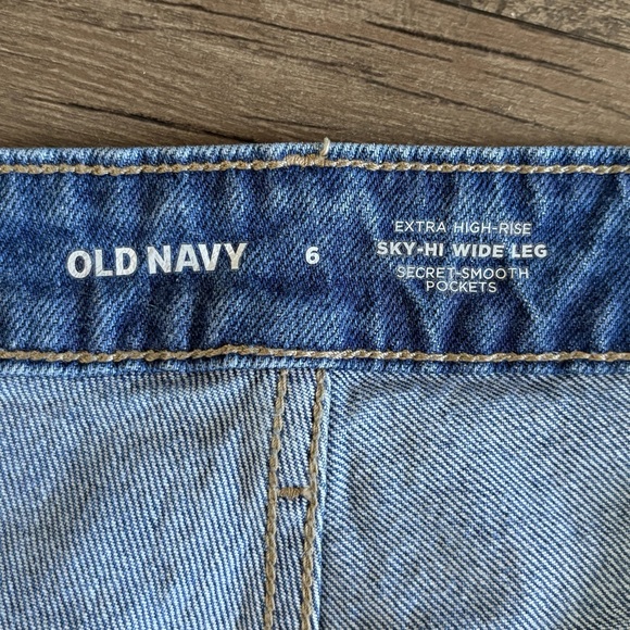 Old Navy Extra-High Waisted Braided Wide-Leg Jeans Medium Wash NWOT - Picture 11 of 12